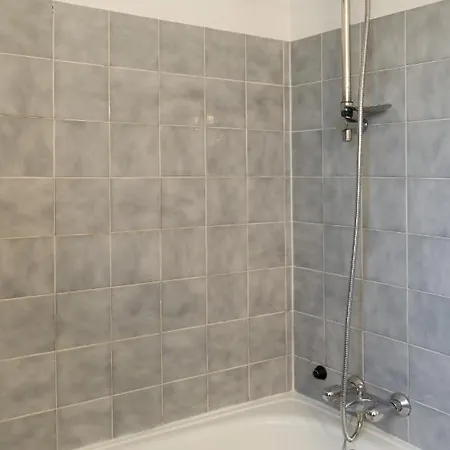 Studio La Comtesse Cecile Apartment